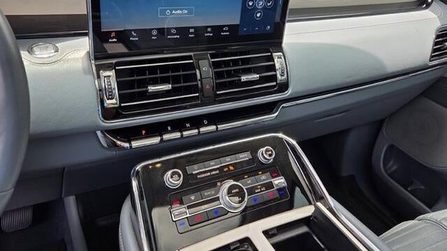 2024 Lincoln Navigator Black Label