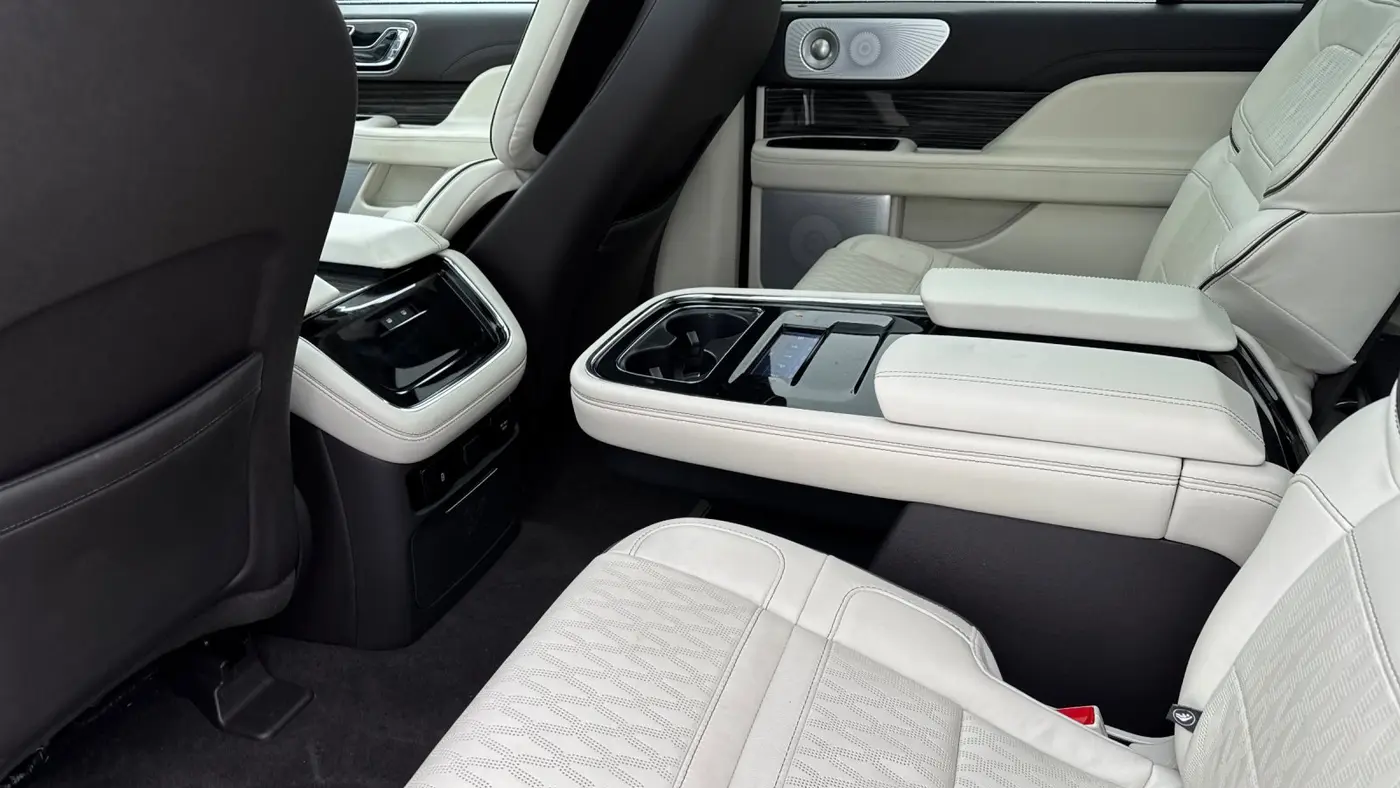 2024 Lincoln Navigator Black Label