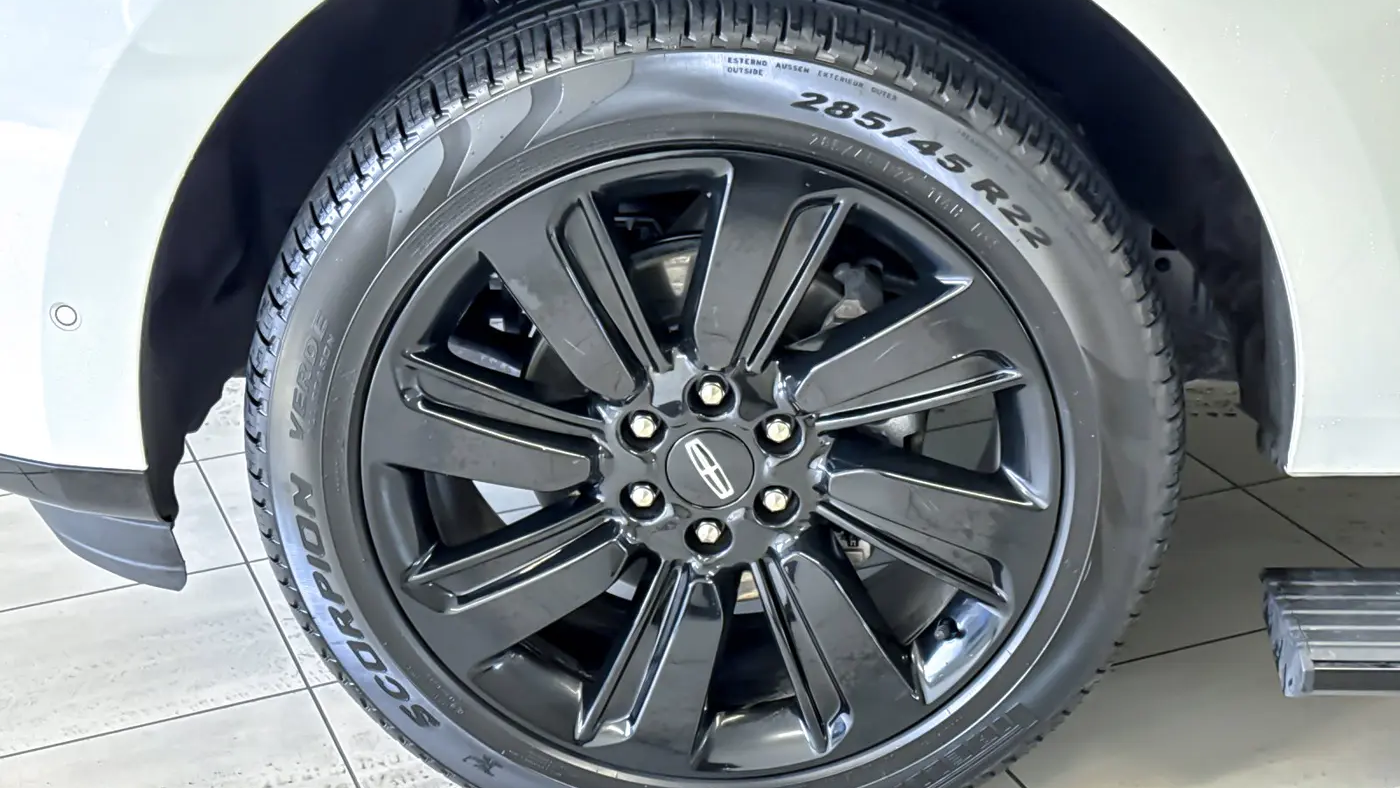 2024 Lincoln Navigator Black Label