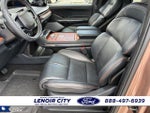 2025 Navigator Thumbnail 10