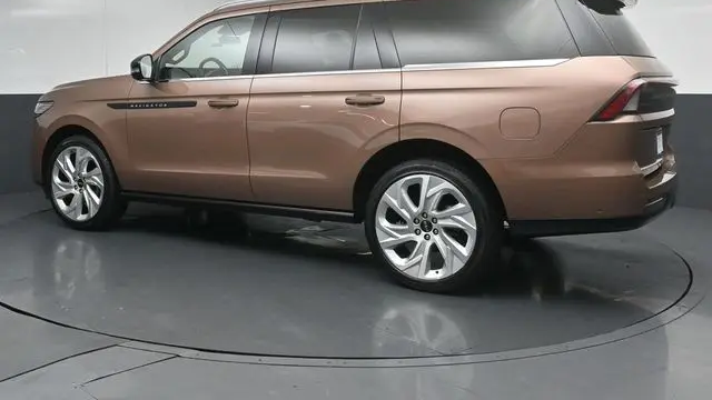 2025 Lincoln Navigator Black Label