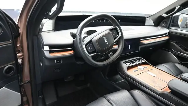 2025 Lincoln Navigator Black Label