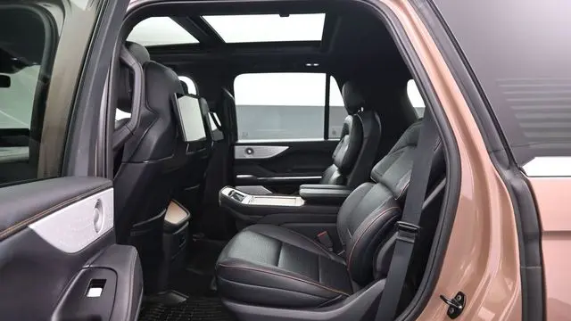 2025 Lincoln Navigator Black Label