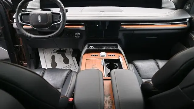 2025 Lincoln Navigator Black Label
