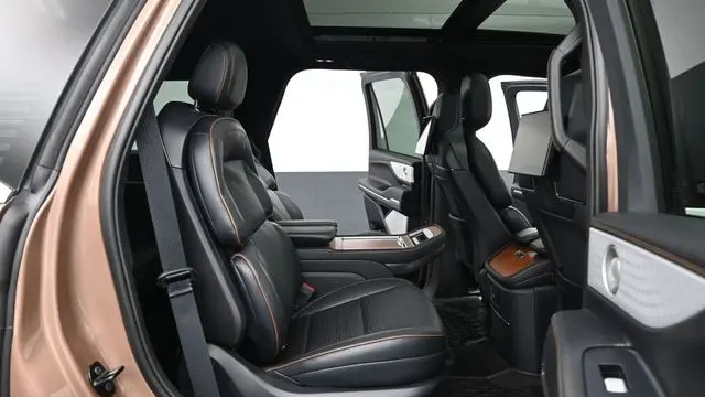 2025 Lincoln Navigator Black Label