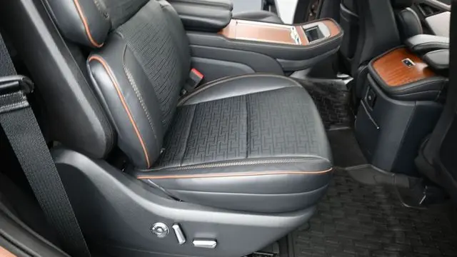 2025 Lincoln Navigator Black Label
