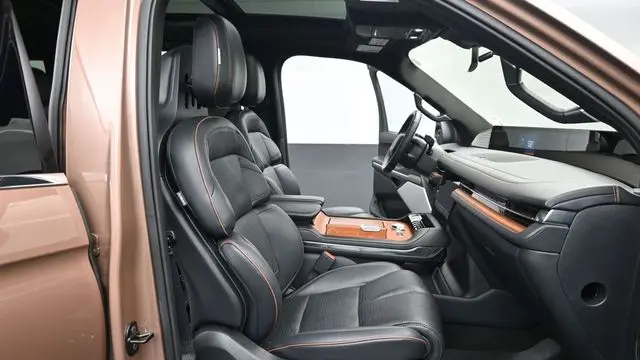 2025 Lincoln Navigator Black Label