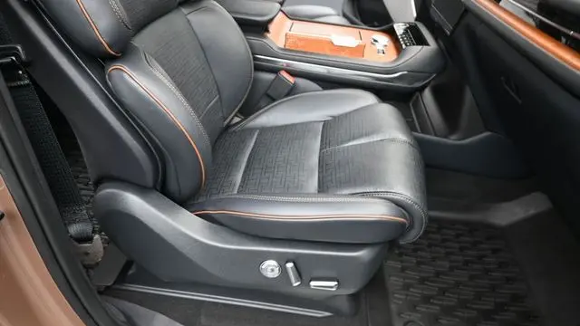 2025 Lincoln Navigator Black Label