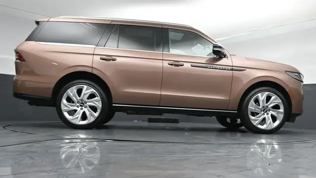 2025 Lincoln Navigator Black Label