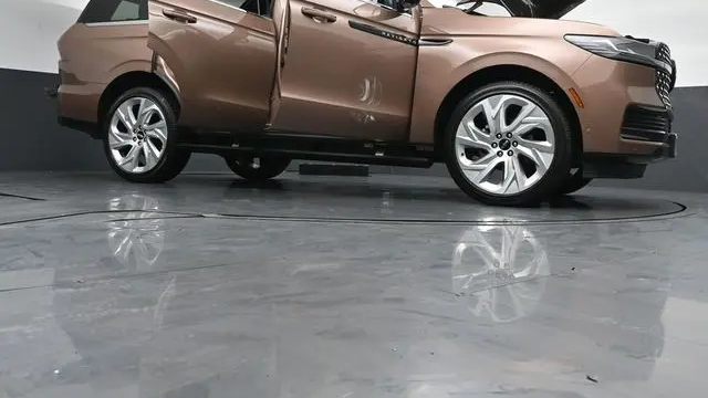 2025 Lincoln Navigator Black Label