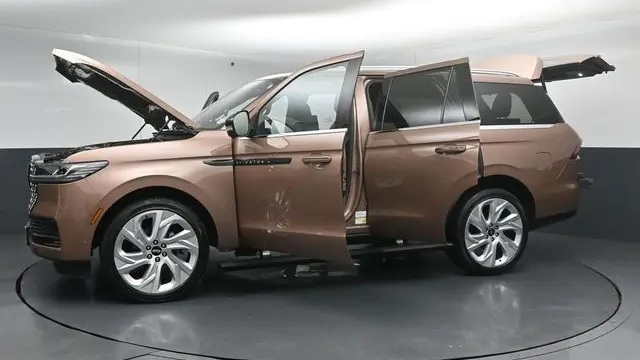 2025 Lincoln Navigator Black Label
