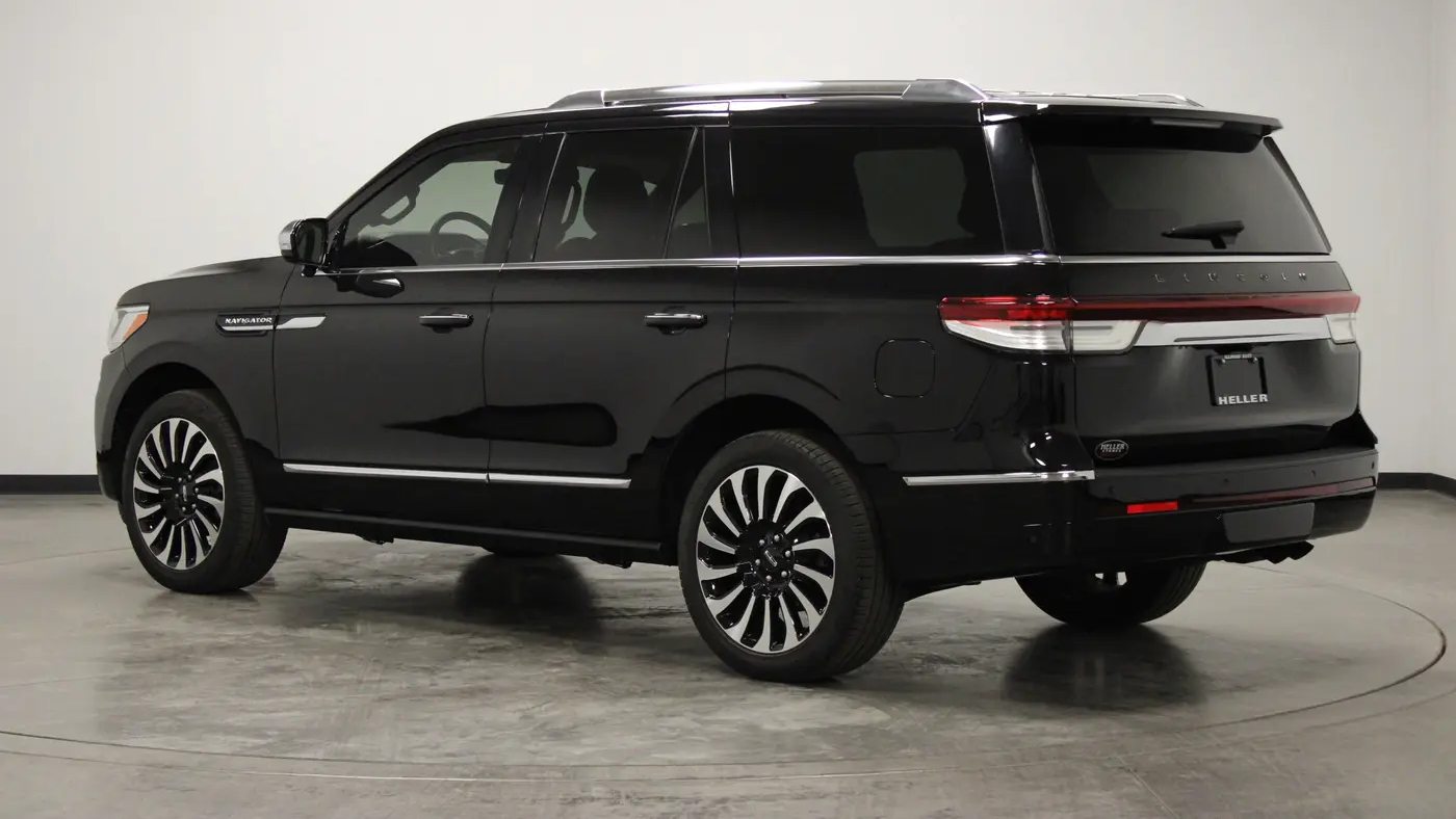 2023 Lincoln Navigator Black Label