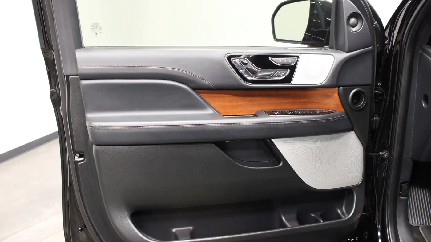 2023 Lincoln Navigator Black Label