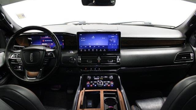 2023 Lincoln Navigator Black Label