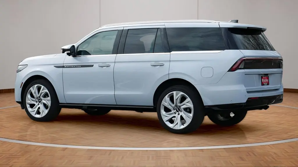 2025 Lincoln Navigator Black Label