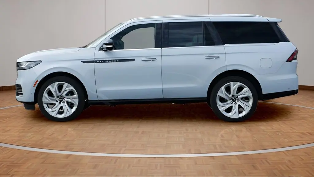 2025 Lincoln Navigator Black Label