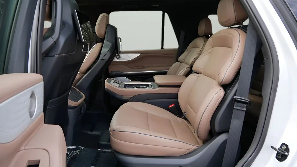 2025 Lincoln Navigator Black Label