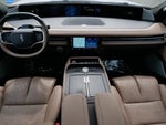 2025 Navigator Thumbnail 14