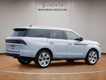 2025 Navigator Thumbnail 5