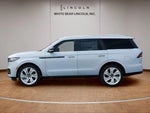 2025 Navigator Thumbnail 8