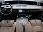 2025 Navigator Thumbnail 14