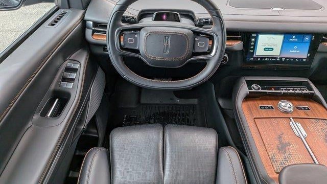 2025 Lincoln Navigator Black Label