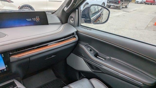 2025 Lincoln Navigator Black Label