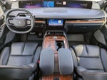 2025 Navigator Thumbnail 9