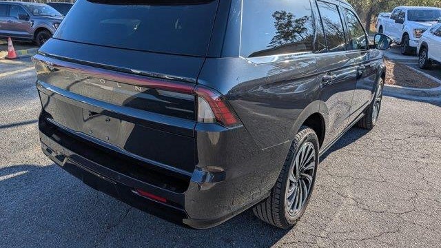 2025 Lincoln Navigator Black Label