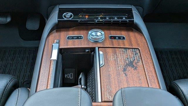2025 Lincoln Navigator Black Label