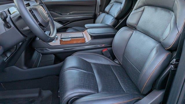 2025 Lincoln Navigator Black Label