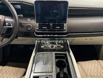 2019 Navigator Thumbnail 13
