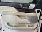 2019 Navigator Thumbnail 14