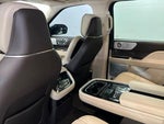 2019 Navigator Thumbnail 19