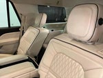 2019 Navigator Thumbnail 20