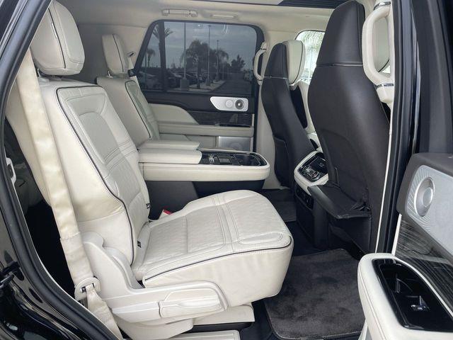2021 Lincoln Navigator - $49,999