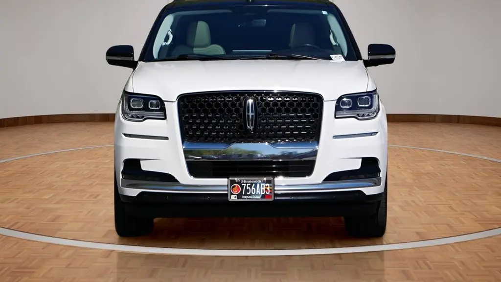 2022 Lincoln Navigator Black Label