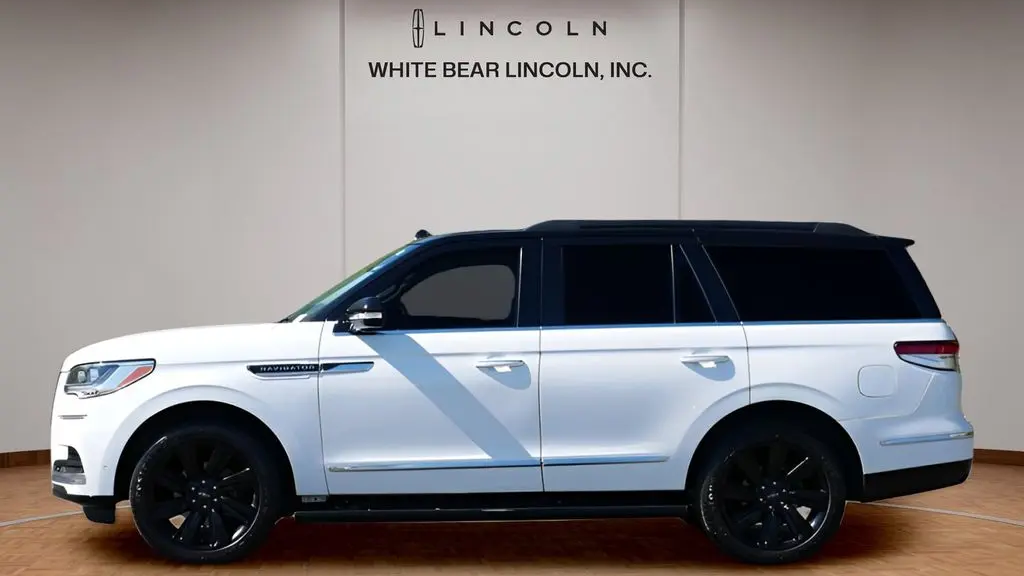 2022 Lincoln Navigator Black Label