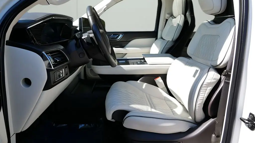 2022 Lincoln Navigator Black Label