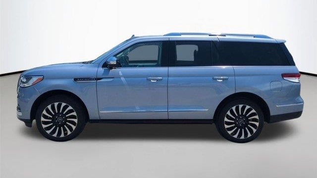 2022 Lincoln Navigator Black Label