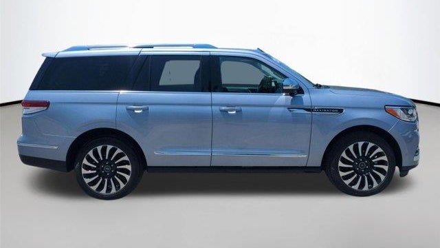 2022 Lincoln Navigator Black Label