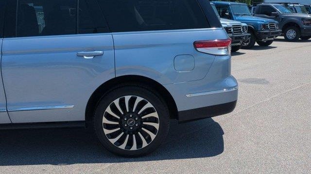 2022 Lincoln Navigator Black Label