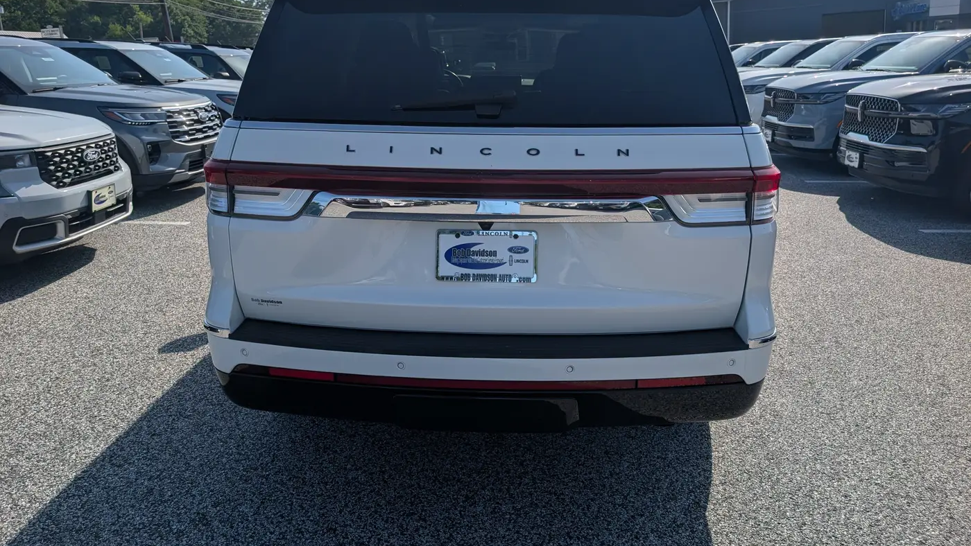 2022 Lincoln Navigator Black Label