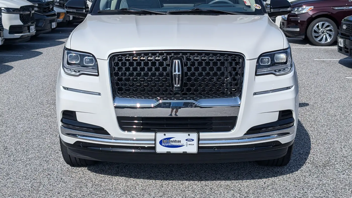 2022 Lincoln Navigator Black Label