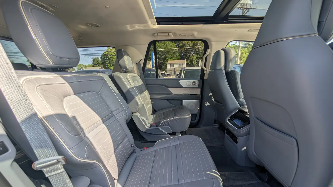 2022 Lincoln Navigator Black Label