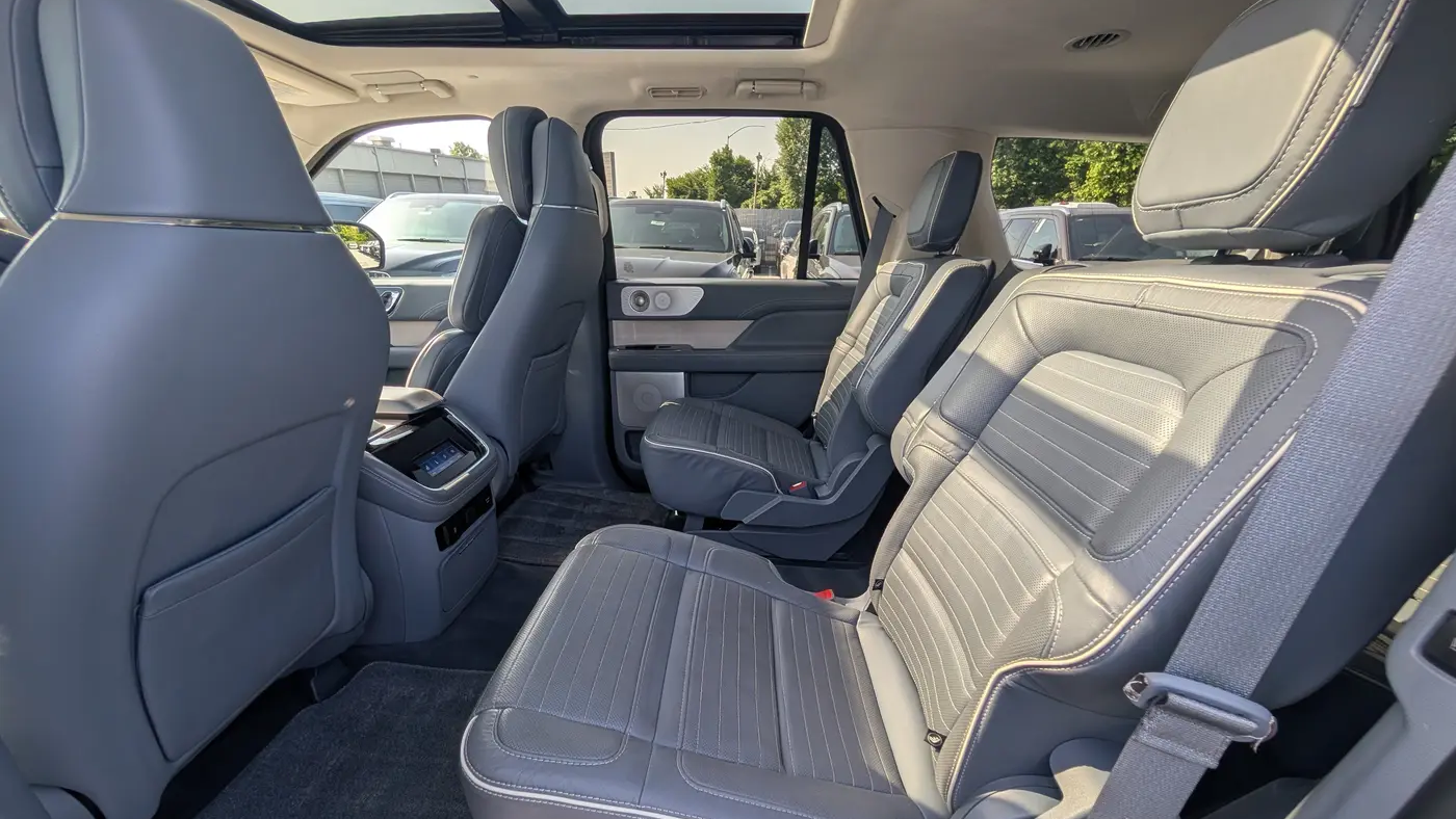 2022 Lincoln Navigator Black Label