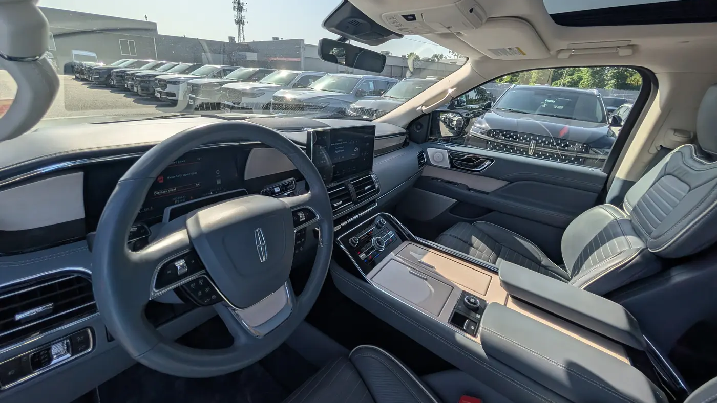 2022 Lincoln Navigator Black Label