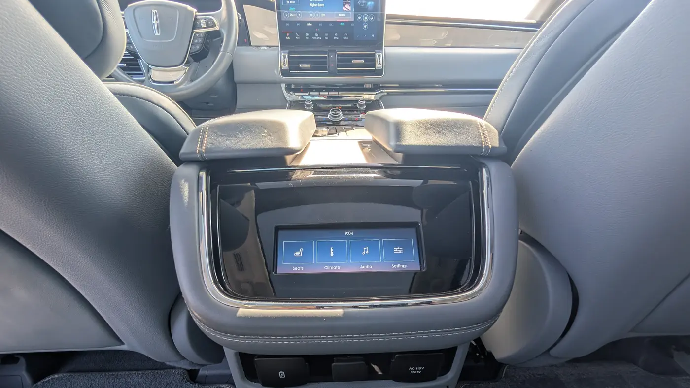 2022 Lincoln Navigator Black Label
