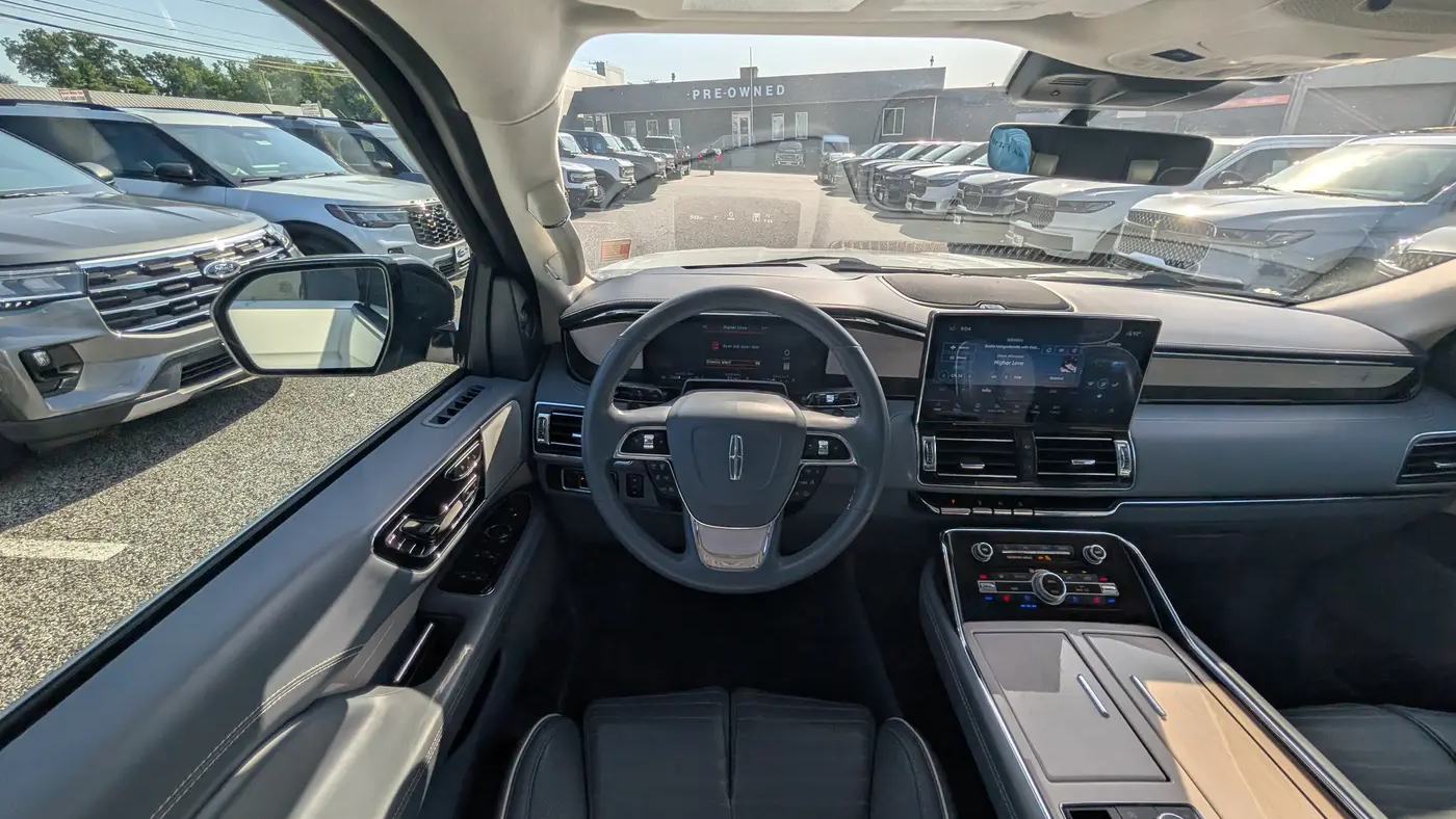 2022 Lincoln Navigator Black Label