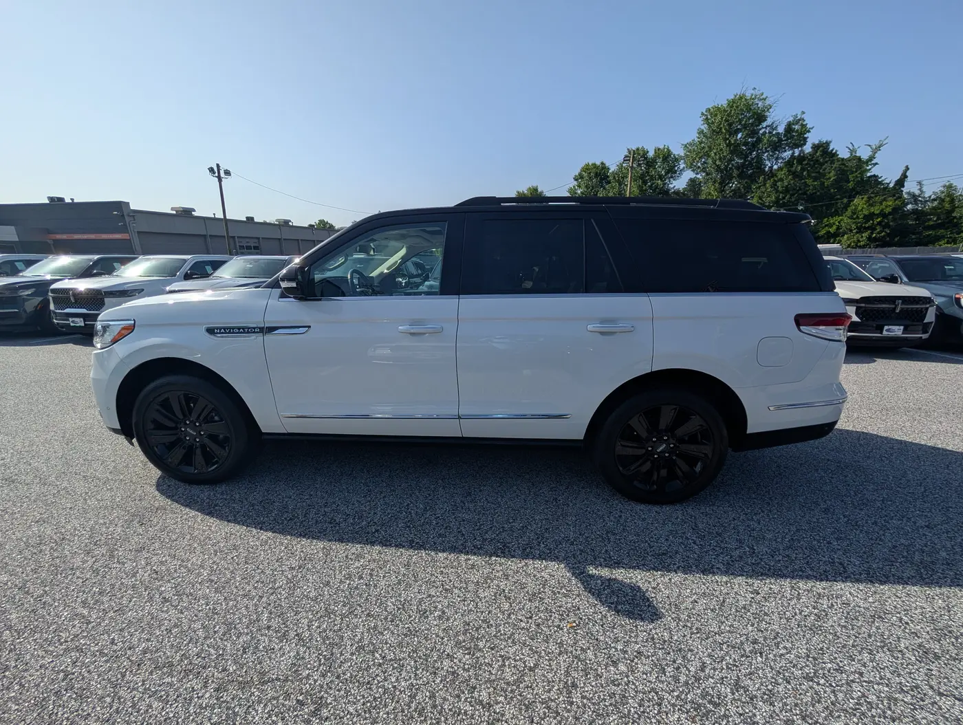2022 Lincoln Navigator - $57,500